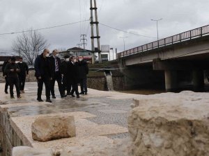 Tarihi Roma Köprüsünün Restorasyonu Sürüyor