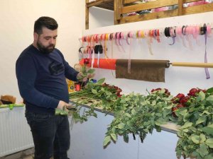 Bolu’da Çiçekçilerin 14 Şubat Hazırlıkları Başladı