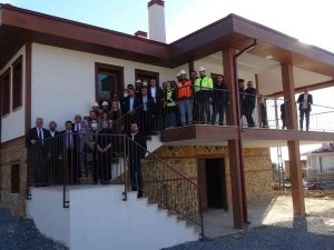 Ak Parti Antalya İ̇l Başkanı Taş: “Manavgat Yangınında Evi Zarar Gören Bir Çok Aile Bayrama Yeni Evlerinde Girecek”