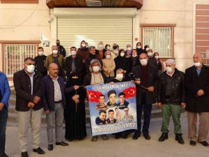 Gara Şehitlerinin Acısı Hafızalarda: Evlat Nöbeti Tutan Aileler, Şehitleri Unutmadı