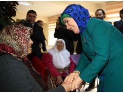 Emine Erdoğan, Kırşehir’de Şehit Ailesi Ve Huzurevini Ziyaret Etti