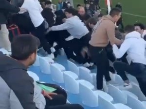 Amatör Maçta Tribünde Kavga