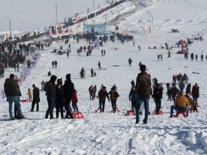 Van’da Gençlik Festivali Düzenlendi