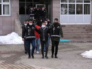 Yozgat Merkezli 13 İlde “Silgeç” Operasyonu: Aralarında Kamu Görevlilerinin De Olduğu 61 Kişi Gözaltına Alındı
