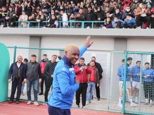 41 Yaşında Yeşil Sahalara Dönen Yattara, Gençlere Taş Çıkardı