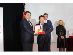 Çomü Rektörü Laçiner’e 3 Ödül Birden