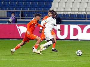 Spor Toto Süper Lig: Kasımpaşa: 0 - Aytemiz Alanyaspor: 1 (İ̇lk Yarı)