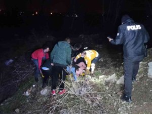 Düzce’de Otomobil Dereye Uçtu, 3 Yaralı