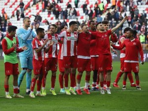 Antalyaspor, 8 Hafta Sonra 3 Puan Hasretine Son Verdi