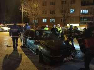 Seyir Halindeki Otomobil Bir Anda Alev Aldı