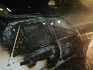 Tavşanlı’da Seyir Halindeki Otomobil Alev Alev Yandı