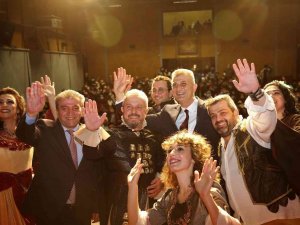 Gölcük’te "Ferhat İle Juliet" Oyunu Sahnelendi