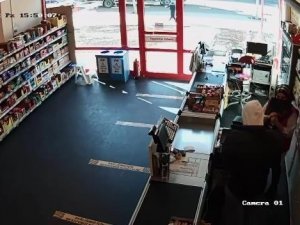 Diyarbakır’da Markette Cerrahi Maske İle Hırsızlık Yapan Şüpheli Tutuklandı