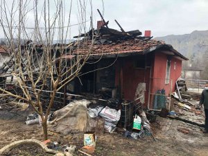 Misafir Olarak Gittiği Evde Çıkan Yangında Öldü