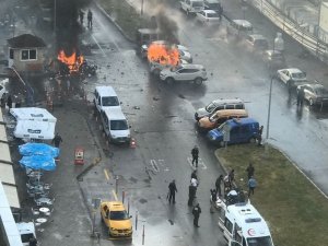 ’İ̇zmir’i Patlatacağız’ Deyip Tatlı Kutusunda Patlayıcı Getirmişler