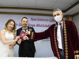 Evlenmek İçin 14 Şubat’ı Seçtiler