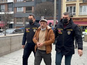 Adliyeye Sevk Edilen Cinayet Şüphelisi: “Pişmanım, Ama Hak Etti”