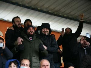 Başkan Özlü’den Takımlara Tribünden Destek
