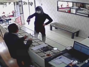 Başkentteki Silahlı Kuyumcu Soygunu Girişimi Kamerada