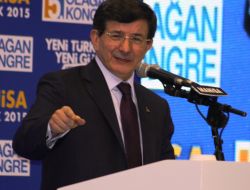 Davutoğlu: “Kılıçdaroğlu’ndan Muhtar Olabilir Mi?”
