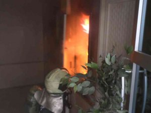 Aksaray’da Elektrik Panosunda Çıkan Yangında Can Pazarı