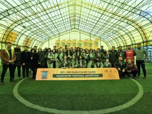 Başakşehirli Öğrenciler 12’den Vurdu