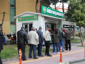 Aydınlı Vatandaşlar, Tmo Ürün Satış Noktalarına Akın Etti