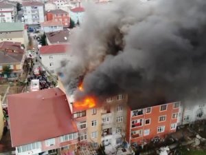 Sultanbeyli’de Alev Alev Yanan Evde 12 Yaşındaki Çocuk Hayatını Kaybetti