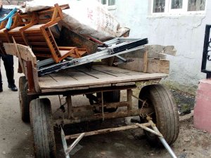 Fakülteden 350 Kiloluk Demir Hırsızlığına Polis Engeli