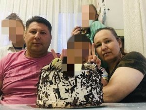 3 Çocuğunun Annesini Öldürüp Kendisini Ağır Yaraladı