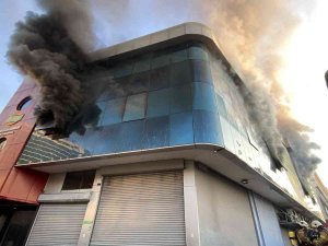 Bayrampaşa’da Korkutan İş Yeri Yangını