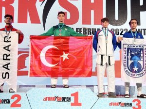 Mamaklı Sporcular ‘Uluslararası Açık Tekvando Turnuvası’na Damgasını Vurdu