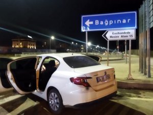 Kaza Yapan Sürücü Aracı Bırakıp Kaçtı