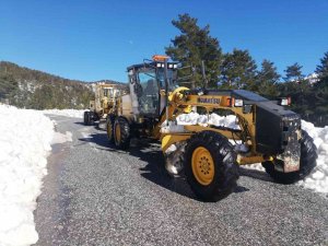 Alanya Taşatan Yolu’nda Tuzlama Çalışması