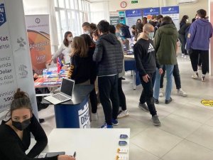 Radikal Eğitim Kurumları’nın Üniversite Tanıtım Fuarı İlgi Gördü
