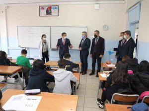 Başkandan Öğrencilere Sürpriz