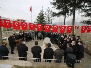 Efsane Güreşçi Kabri Başında Anıldı