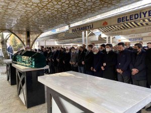 Sultanbeyli’de Yangında Hayatını Kaydeden Çocuk Son Yolculuğuna Uğurlandı