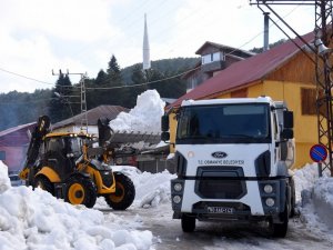 Osmaniye’nin Yüksek Kesimlerinde Karla Mücadele Sürüyor