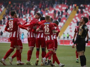 Yeni Malatyaspor Ligin Dibine Demir Attı