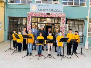 Milas Yörük Türkmen Kültür Derneği’nden Müzik Odasına Destek