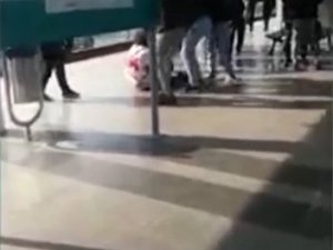 Bursa’da Metro Durağında İki Grup Arasında Yumruklar Konuştu