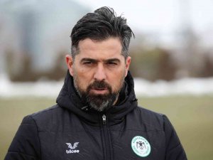 İ̇lhan Palut: “Kasımpaşa Maçı Öncesinde Kendimizi Baskı Altında Hissetmeyeceğiz”
