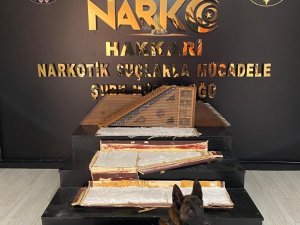 Enstrüman Kılıfında Metamfetamin Ele Geçirildi