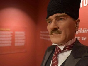 Atatürk Evi’ne Ziyaretçi Akını