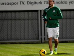 Bursaspor’da Ozan İpek Kadro Dışı