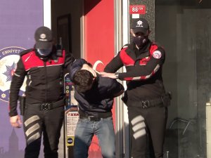 Şişli’de Mağazada Teşhircilik Yapan Şüpheli Adliyeye Sevk Edildi