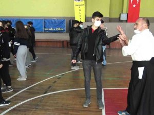 Öğrencilerin Başarısı İçin Yeni Eğitim Formülü