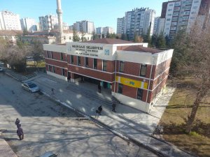 Melikgazi’de İ̇ldem Akıl Küpü Kütüphanesi Ve Eski Çınarlar Yaşam Merkezi Açılıyor