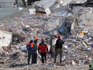 Depremde 11 Kişiye Mezar Olan Apartmanın Sanıkları İçin 22.5’er Yıl Hapis Cezası Talebi